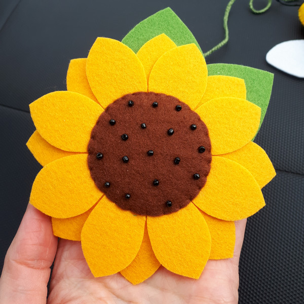 Sunflower-charm-3[1].jpg
