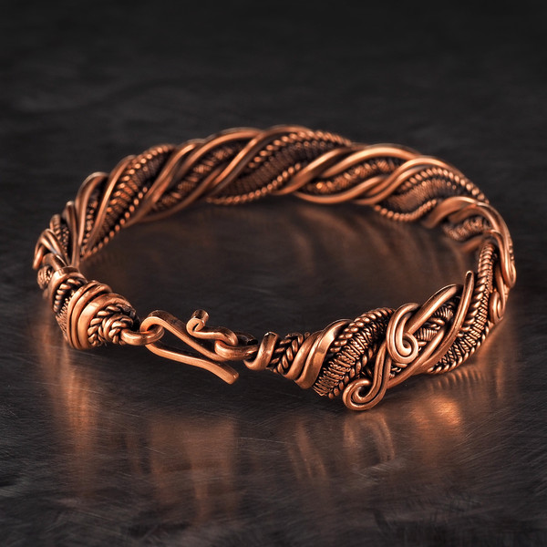 copper-bracelet-wire-wrapped--swirl-wirewrapart-wrapping-jewelry-antique-7-22-anniversary-gift-her-christmas-artisan (7).jpeg