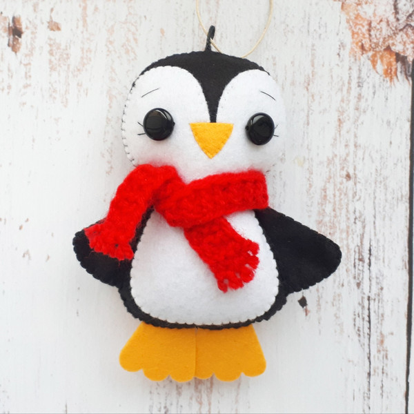 Penguin-ornament-2.jpg