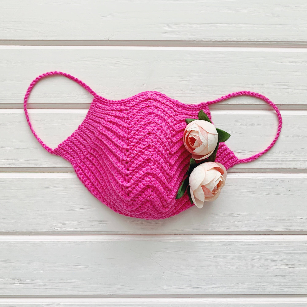 Crochet-pattern-reusable-face-mask-1