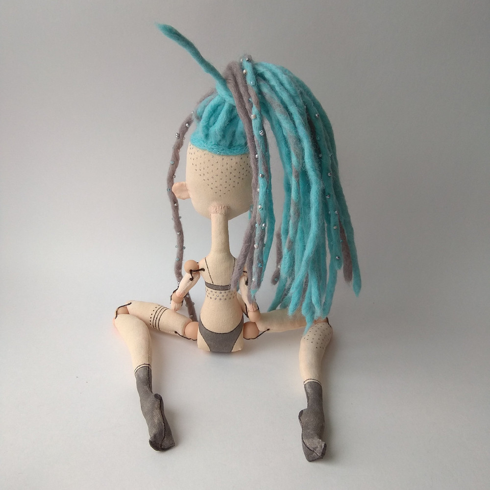 Turquoise-dreadlocks