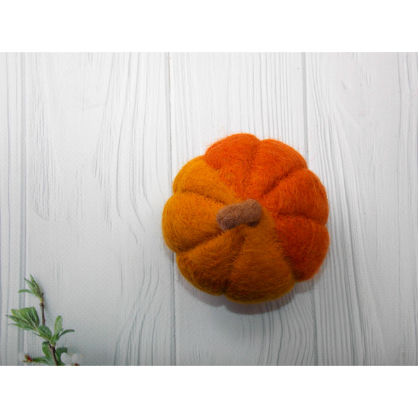 wool pumpkin.jpg
