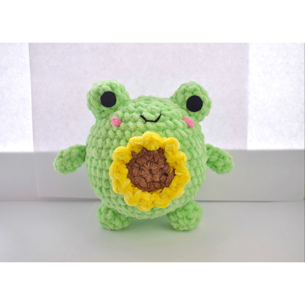 Crochet frog pattern .jpeg