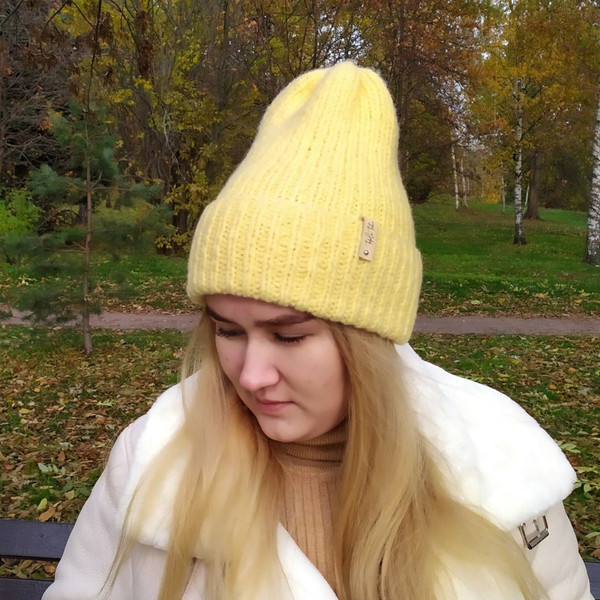 Winter_yellow_ womens_hand-knitted_hat_3