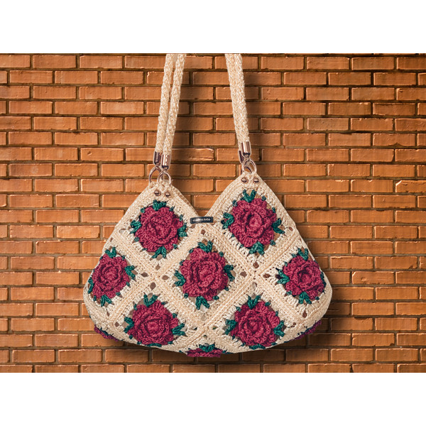 granny-square-crochet-pattern-raffia-bag-3