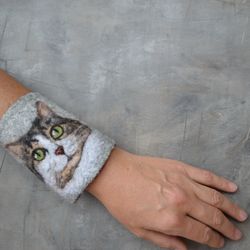 Personalized cat portrait from photo Felted wool wrist cuff Custom women wristband Cover arm warmers Pet replica