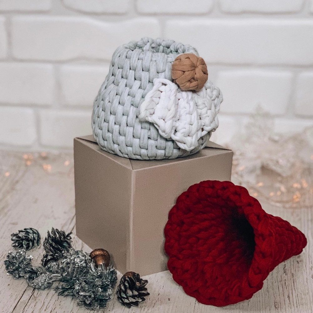 Scandinavian-gnome-basket-with-lid-3