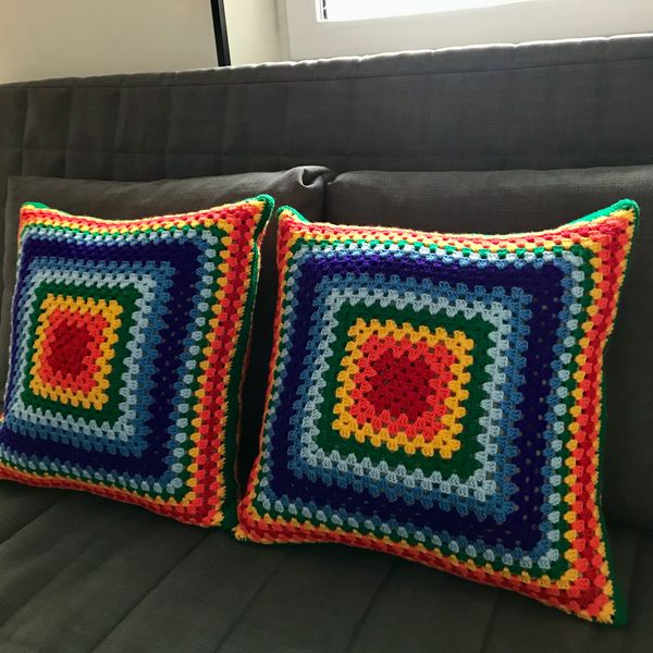 crochet-rainbow-pillow-cover.jpeg