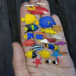 Set of various miniature sea fish, tiny fish for diorama, resin art, display or dollhouse aquarium