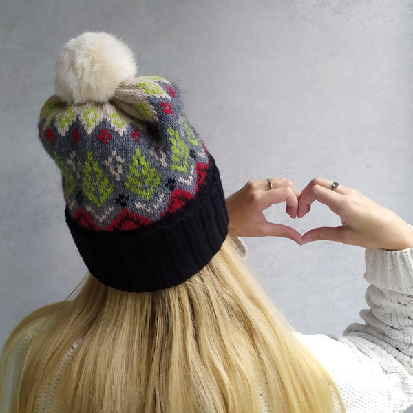 Warm-knitted-jacquard-pompom-hat-2