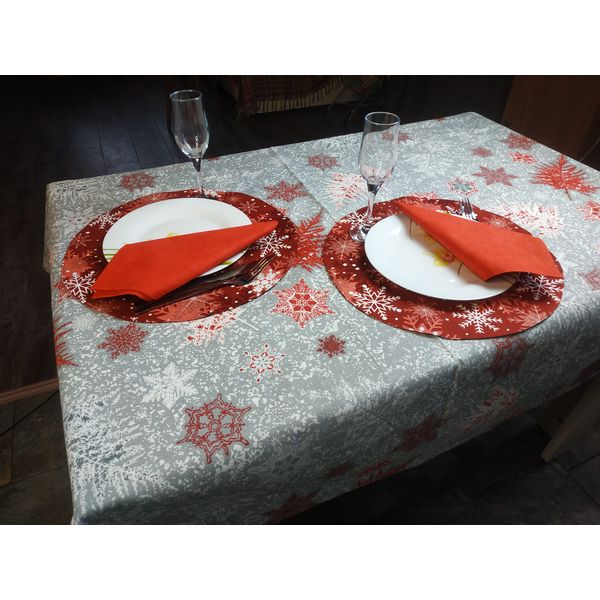 christmas-tablecloth IMG_20211130_093519.jpg