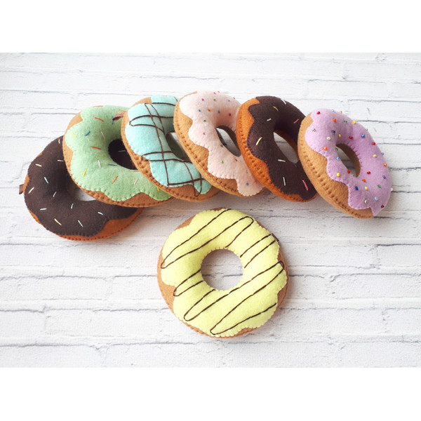 Donut-fake-food-11.jpg