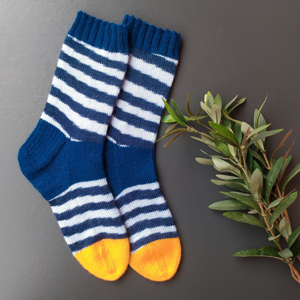 Handmade_knitted_mens_socks_8