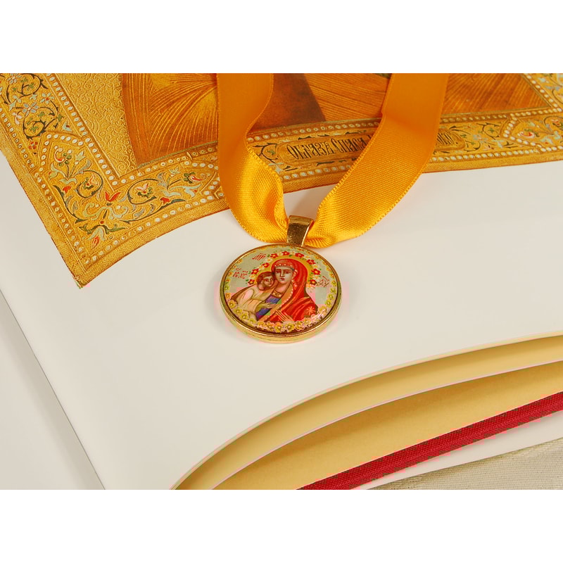 icon pendant Virgin Mary