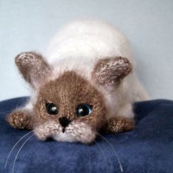 Knitted Kitten, Knitted Cat, realistic cat, White cat