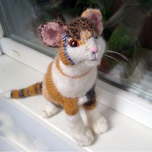 Knitted Kitten