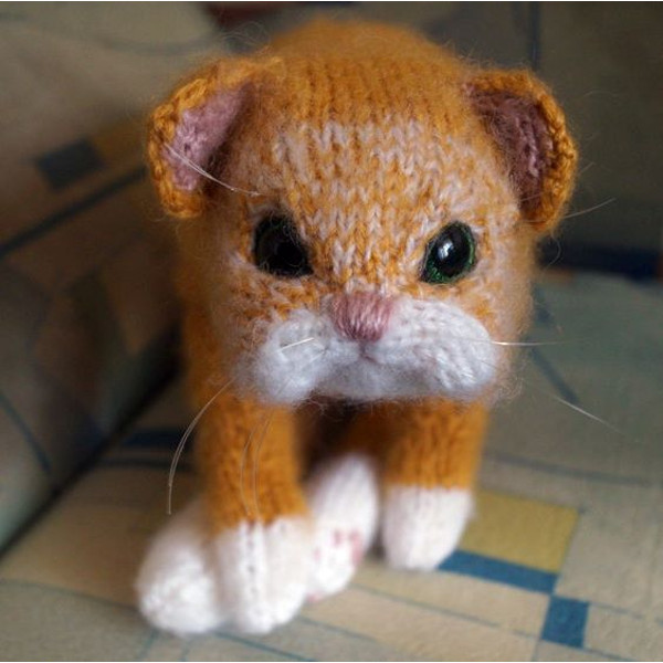 knitted kitty