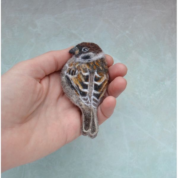Needle felted sparrow bird brooch for women (8).JPG