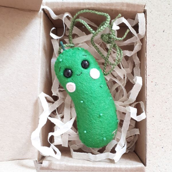 Pickle-ornament-8.jpg