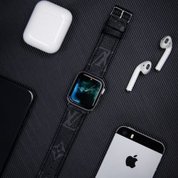 Custom Made Luxury L.V Monogram Leather Apple Watch Band for Apple Watch Series 8/7/6/SE/5/4/3/2/1 Apple Watch Ultra