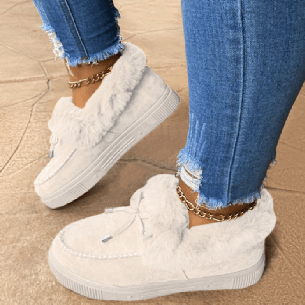 Womens insulated winter footwear