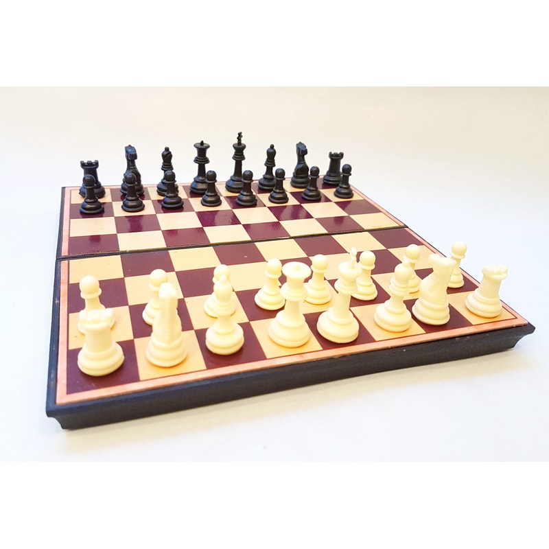 1 USSR Vintage Travel Pocket CHESS 1980s.jpg