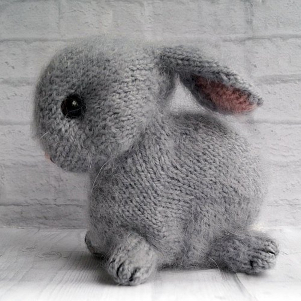 Realistic knitted bunny