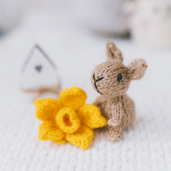 Tiny Easter bunny knitting pattern. Small rabbit DIY knittin | Inspire ...