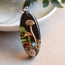 Forest mushrooms and lichen pendant. Forest pendant. Dried mushroom and heather jewelry.