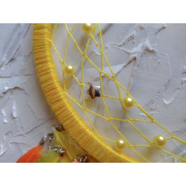 beads-on-the-dreamcatcher-up-close