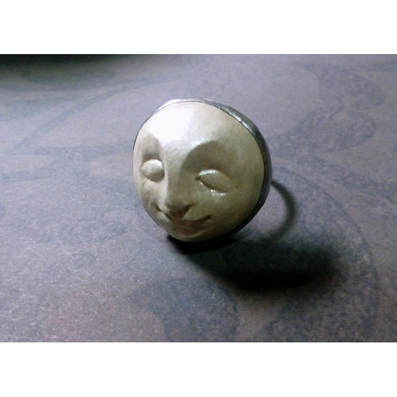 Pearl-moon-ring-face-ring-moon-Goddess-ring-Halloween-ring-witchy-moon-ring-Samhein-ring-white-ring (8).jpg