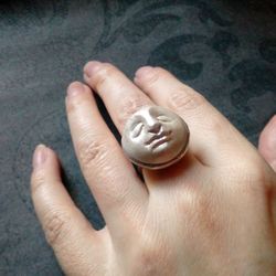 Moon ring, face ring, moon Goddess ring, Halloween ring, witchy moon ring, Samhein ring, pearl color ring. Head ring.
