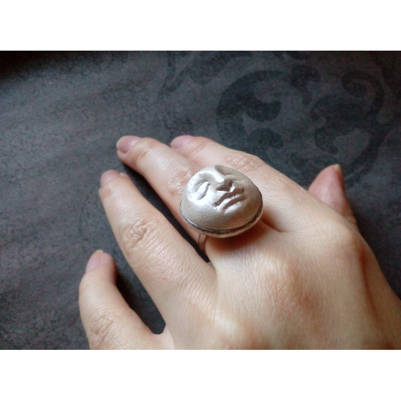 Pearl-moon-ring-face-ring-moon-Goddess-ring-Halloween-ring-witchy-moon-ring-Samhein-ring-white-ring (11).jpg