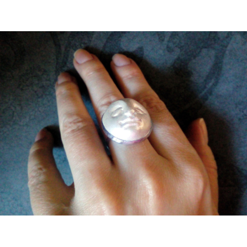 Pearl-moon-ring-face-ring-moon-Goddess-ring-Halloween-ring-witchy-moon-ring-Samhein-ring-white-ring (12).jpg