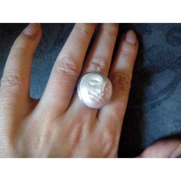 Pearl-moon-ring-face-ring-moon-Goddess-ring-Halloween-ring-witchy-moon-ring-Samhein-ring-white-ring (14).jpg