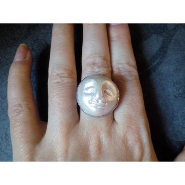 Pearl-moon-ring-face-ring-moon-Goddess-ring-Halloween-ring-witchy-moon-ring-Samhein-ring-white-ring (15).jpg