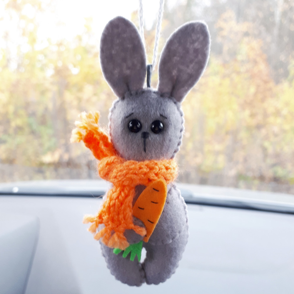 Felt-bunny-5.jpg
