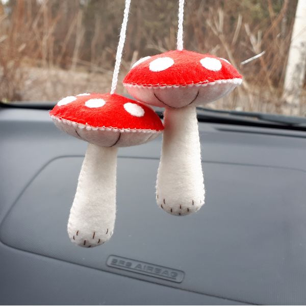 Mushroom-ornament-1[1].jpg