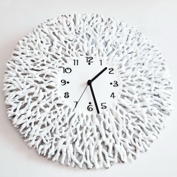 unique-wall-fused-glass-clock-with-coral