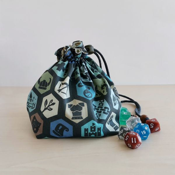 DND dice bag with pockets (2).jpeg