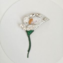 White calla flower beaded brooch as wedding gift for women
