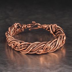 Wire wrapped pure copper bracelet / Unique stranded wire bangle / Antique style jewelry / 7th  Anniversary gift  for her