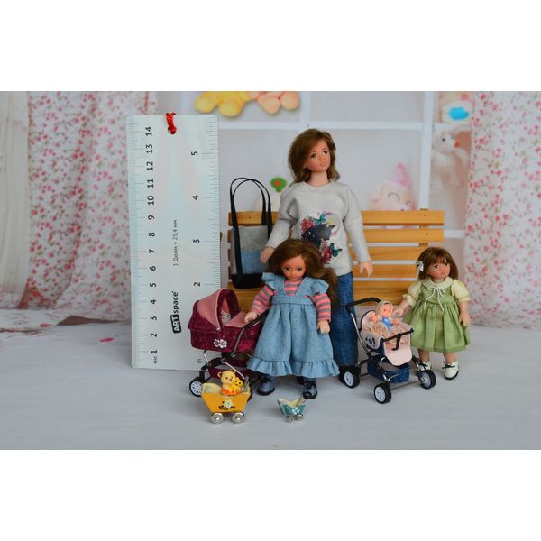 Miniature doll stroller. 148 scale. Dollhouse toy (8).JPG