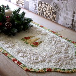 Quilted  table runner "Christmas Trees"