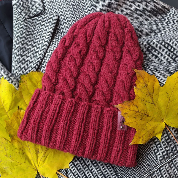 Warm-winter-womens-handmade-hat-4