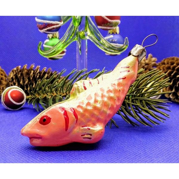 christmas-glass-ornaments-gold-fish.JPG