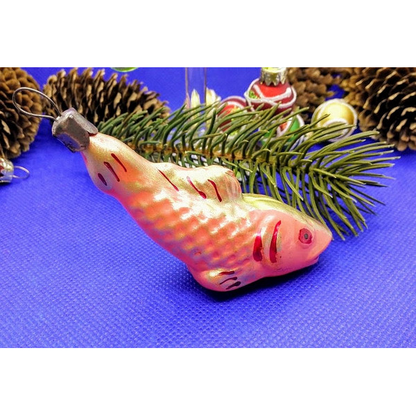christmas-toy-fish.JPG