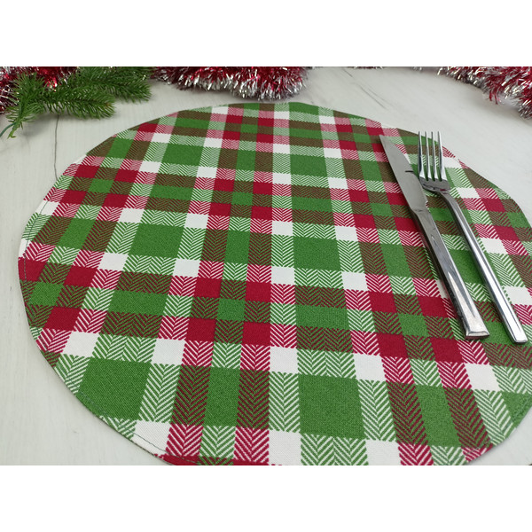 green-placemats IMG20221025154013.jpg