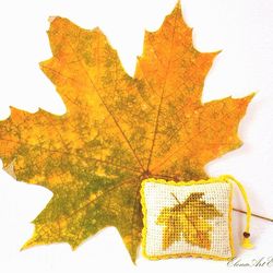 miniatures embroidered pillow, dollhouse handmade cushion, miniature leaf dolls house decor, fall accessories miniatures