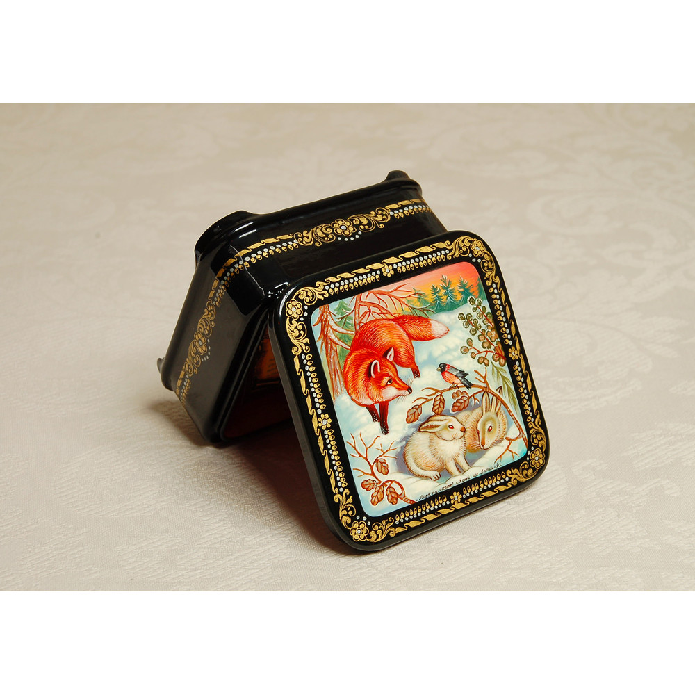 Winter fox lacquer box